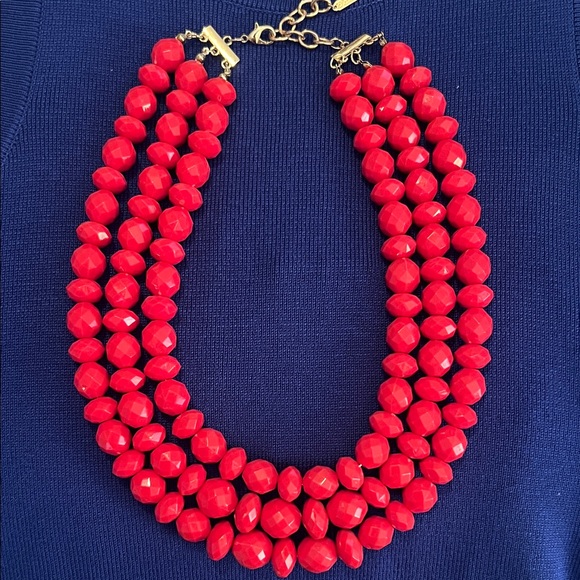 Vibrant Pink Beaded Necklace - Picture 4 of 4